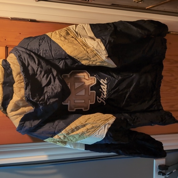 Majestic brand vintage Notre Dame Fighting Irish pullover jacket - Picture 2 of 5